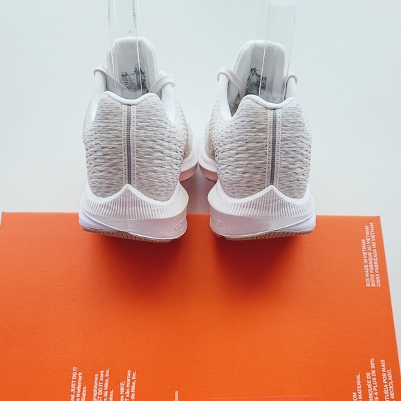 Nike Zoom Winflo 5 Phantom/Metallic Gold-String - Picture 4 of 7